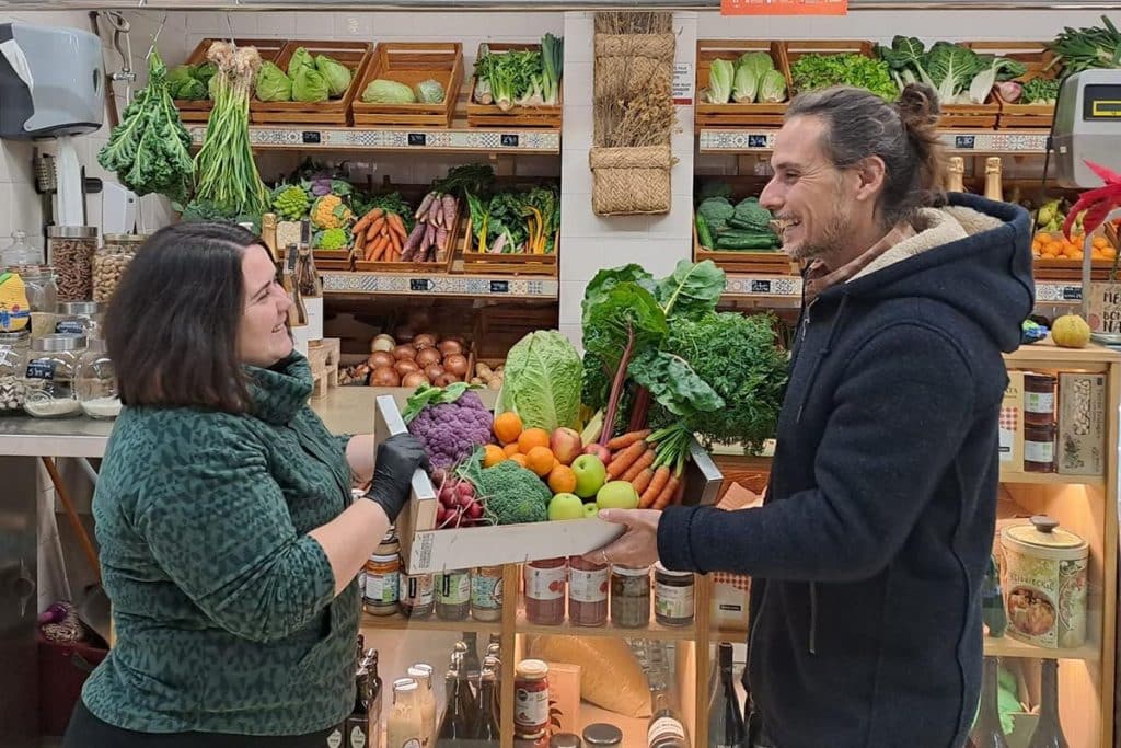 Conveni Aj i Caixa Popular contra pobresa 003 1024x683