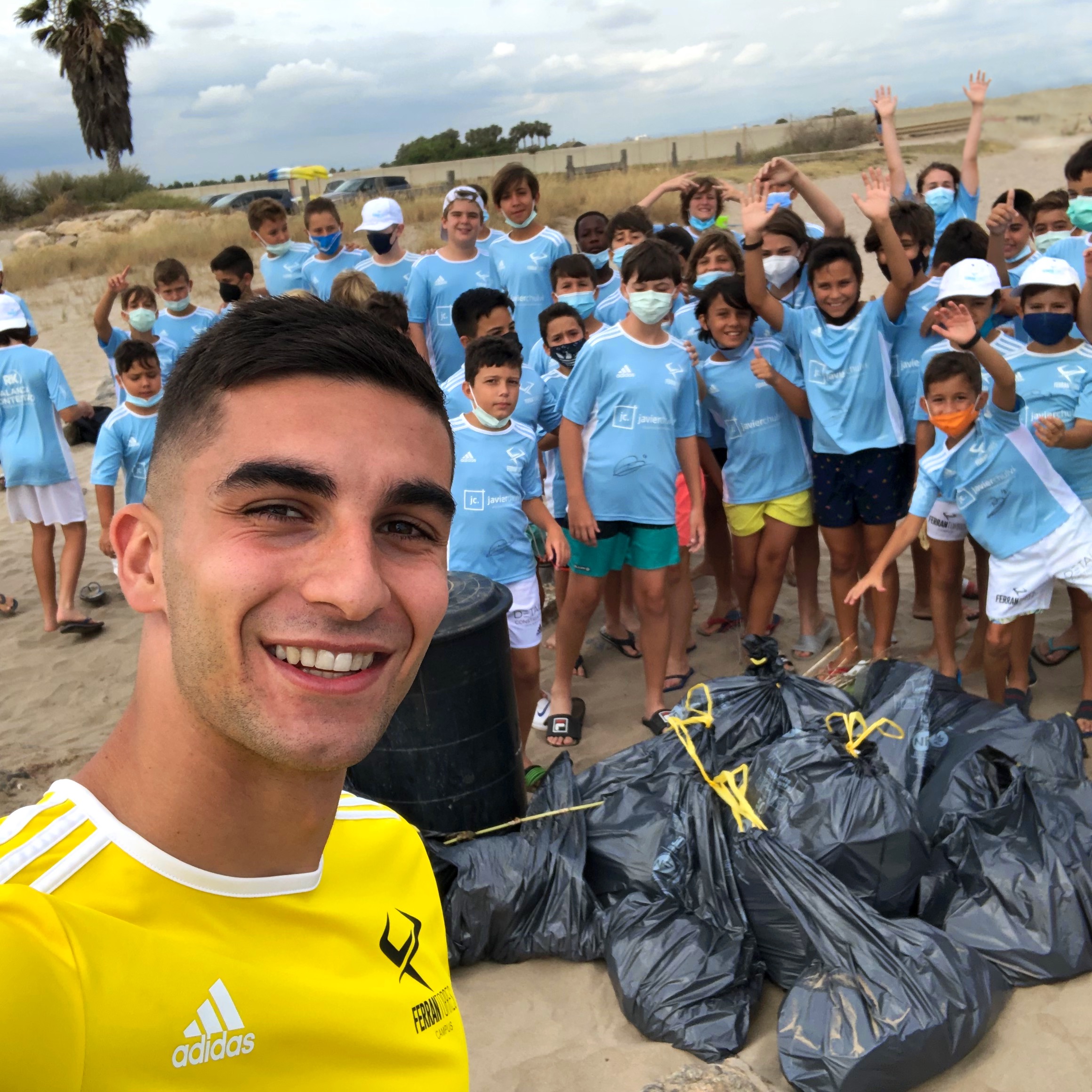 Ferran Torres futbolista Alianza Missions Valencia